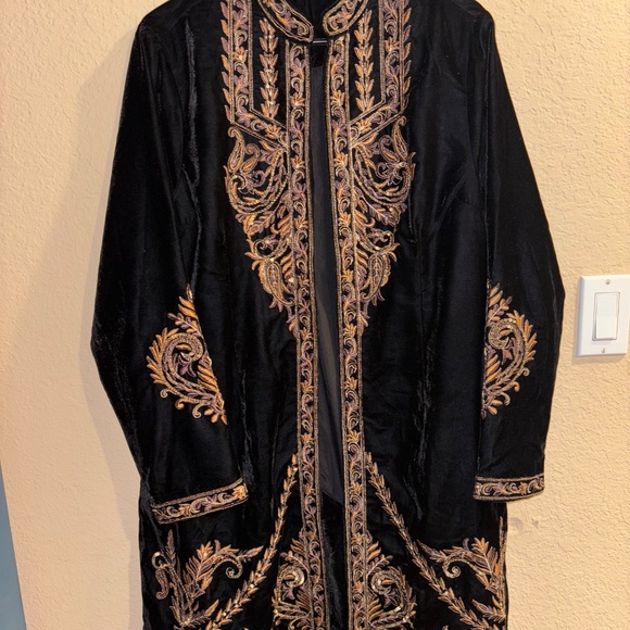 Soft Surroundings Belcastle Embroidered Velvet Jacket - Picture 6 of 14